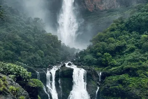 Nanemachi Waterfall Trekimage 1