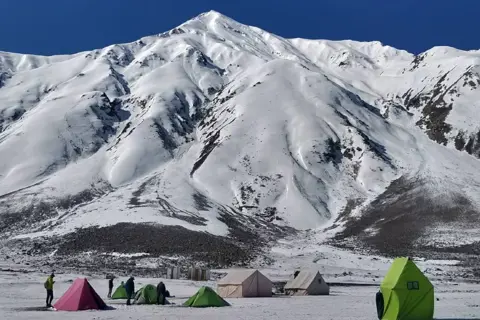 Lamkhaga Pass Trekimage 1