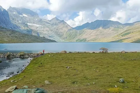 Gangabal Lake Trekimage 1