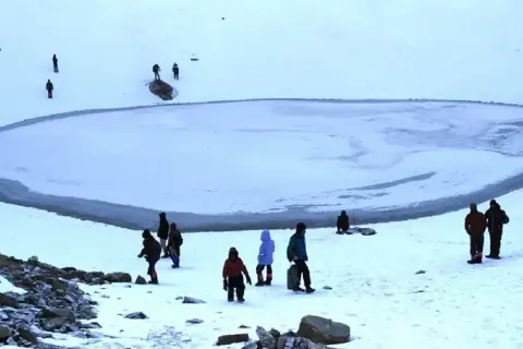 Ruinsara Lake Trekimage 1