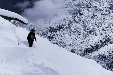 Kagbhusandi Lake Trekimage 1