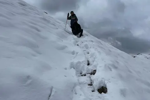 Rani Sui Lake Trekimage 1