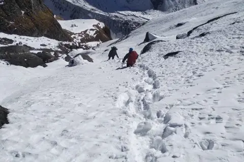 Baljuri Peak Summit Trekimage 1