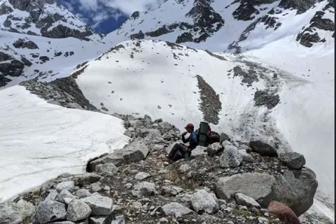 Borasu Pass Trekimage 1