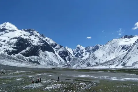 Borasu Pass Trekimage 1