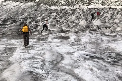 Moon Peak Trekimage 1