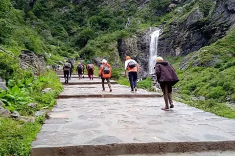 Hemkund Sahib Trekimage 1