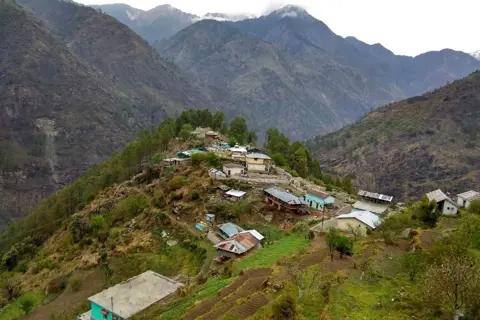 Bali Pass Trekimage 1